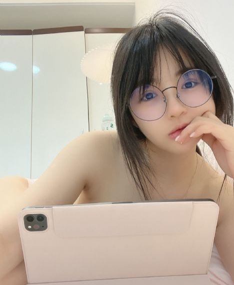 美女排尿部位高清_4K完整在线观看